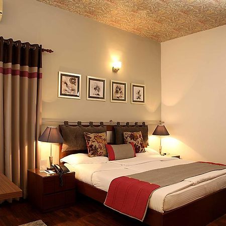 Hotel Ahuja Residency Golf Links Nuova Delhi Esterno foto