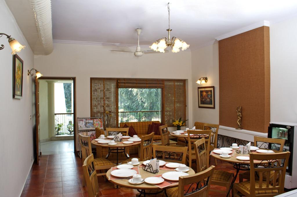 Hotel Ahuja Residency Golf Links Nuova Delhi Esterno foto