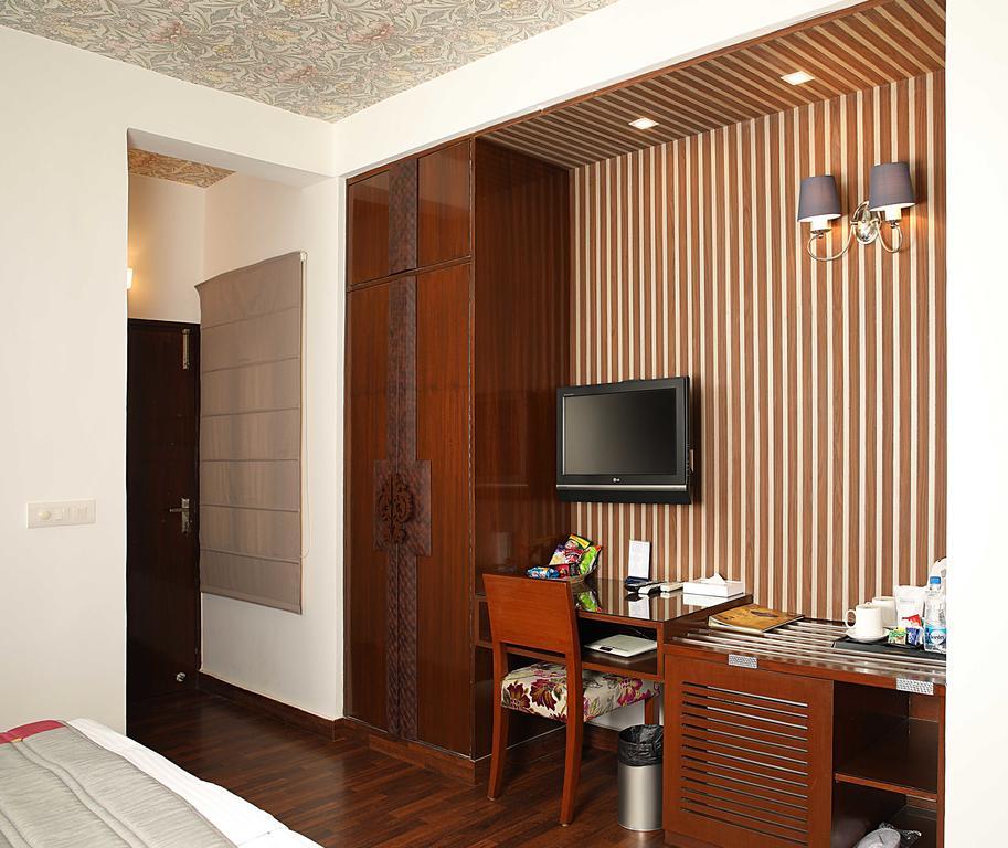Hotel Ahuja Residency Golf Links Nuova Delhi Esterno foto