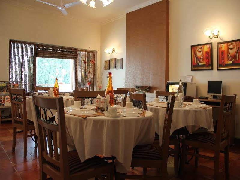 Hotel Ahuja Residency Golf Links Nuova Delhi Esterno foto