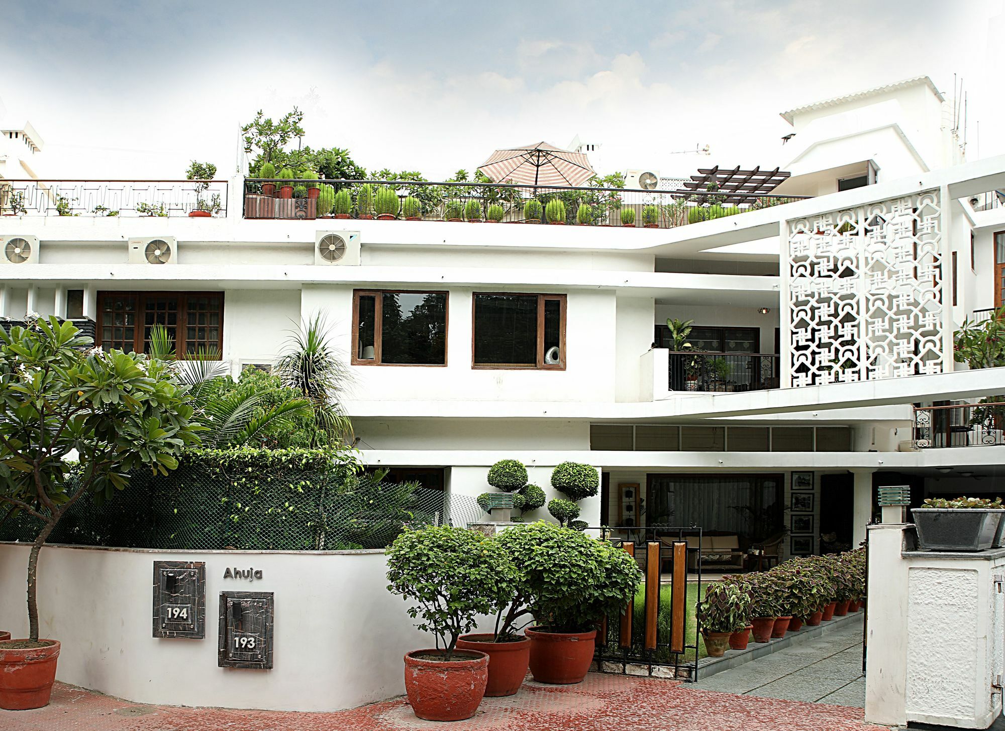 Hotel Ahuja Residency Golf Links Nuova Delhi Esterno foto