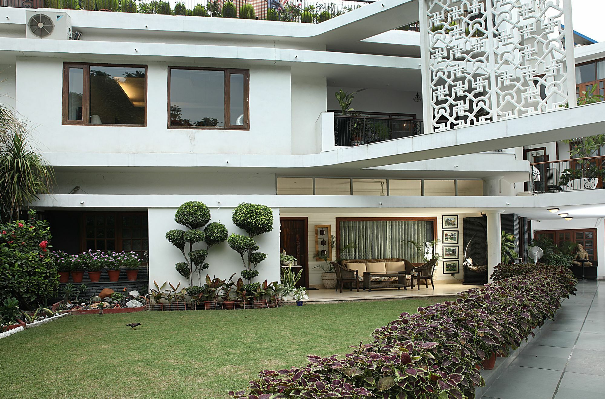 Hotel Ahuja Residency Golf Links Nuova Delhi Esterno foto