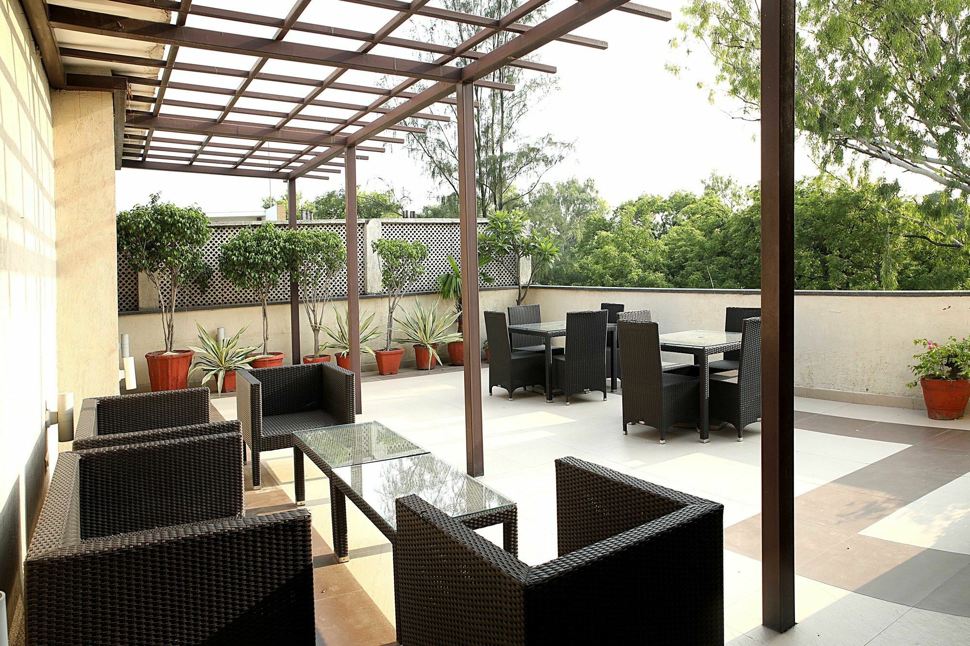 Hotel Ahuja Residency Golf Links Nuova Delhi Esterno foto